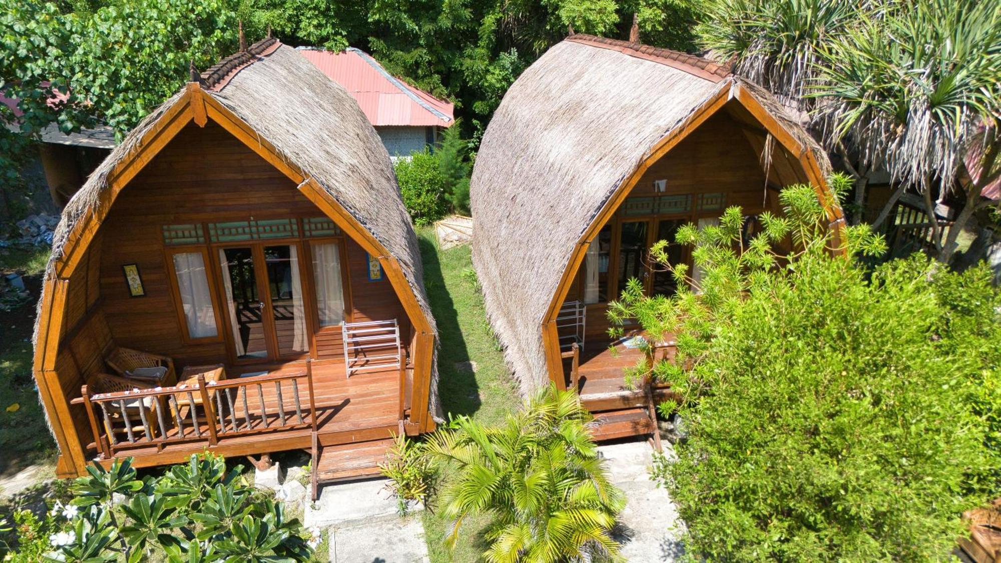 Bunga Bungalows Gili Meno Esterno foto